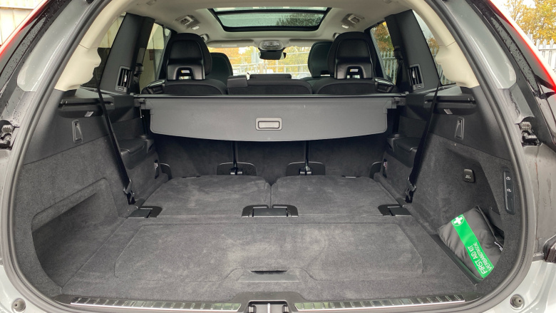 Volvo XC90 2.0 T8 PHEV Plus Dark 5dr AWD Geartronic Estate